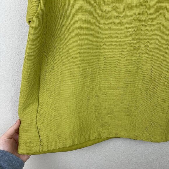 ELK Women's 8 Chartreusse Short Sleeve Textured Blouse Shirt Ribbed Career Green - Picture 4 of 16